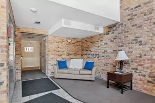 2880 Torrey Pine Ln, Lisle, IL 60532 - Photo 5