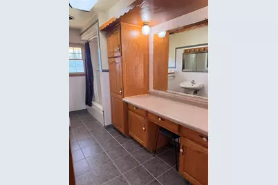 205 E Silverspoon Avenue, Granville, IL 61326 - Photo 27