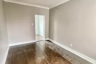 8035 S Essex Ave, Chicago, IL 60617 - Photo 7