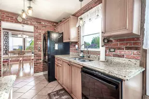 41 Siems Dr, Glendale Heights, IL 60139 - Photo 11