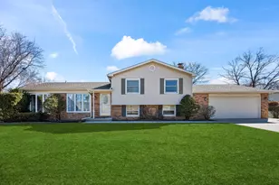 997 N Plum Grove Rd, Palatine, IL 60067 - Photo 1