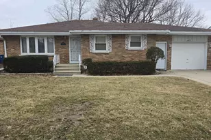 447 Dennis Ave, Bradley, IL 60915 - Photo 1