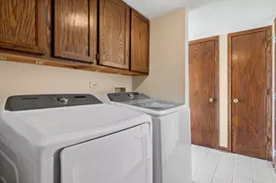 3585 Princeton Ave, Aurora, IL 60504 - Photo 11