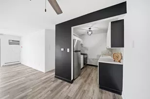 2 E Dundee Quarter Dr, Palatine, IL 60074 - Photo 9