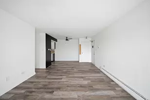 2 E Dundee Quarter Dr, Palatine, IL 60074 - Photo 5