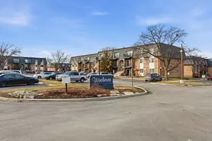 2 E Dundee Quarter Dr, Palatine, IL 60074 - Photo 19