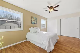 155 Surrey Dr, Carol Stream, IL 60188 - Photo 17