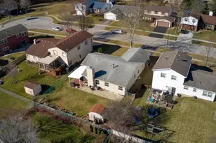 155 Surrey Dr, Carol Stream, IL 60188 - Photo 33