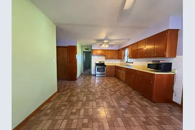 28 S Willow Way, North Aurora, IL 60542 - Photo 5