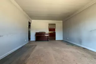 28 S Willow Way, North Aurora, IL 60542 - Photo 3