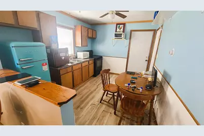 1106 Steinman Street, Dixon, IL 61021 - Photo 5