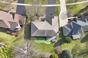 121 Brighton Dr, Wheaton, IL 60189 - Photo 45