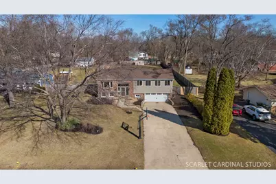 24430 W Boulevard De John, Naperville, IL 60564 - Photo 3