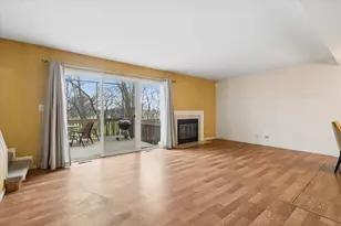 1530 Apple Grove Ln, Westmont, IL 60559 - Photo 9