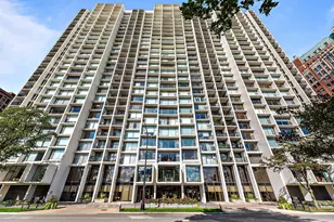 3200 N Lake Shore Dr, Chicago, IL 60657 - Photo 23