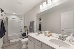 2555 Leander Ct, Woodridge, IL 60517 - Photo 19