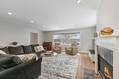 915 Willow Lane, Sleepy Hollow, IL 60118 - Photo 11