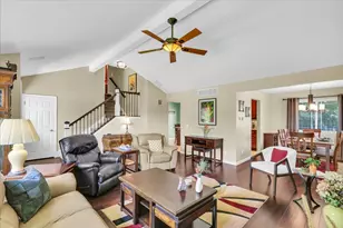 613 Crestview Dr, Champaign, IL 61822 - Photo 15