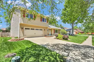 613 Crestview Dr, Champaign, IL 61822 - Photo 3
