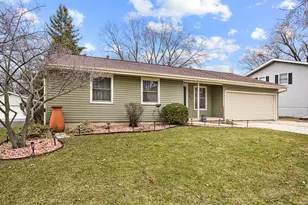 145 Concord Ave, South Elgin, IL 60177 - Photo 1