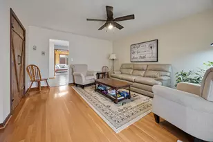 145 Concord Ave, South Elgin, IL 60177 - Photo 3