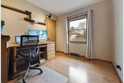 145 Concord Avenue, South Elgin, IL 60177 - Photo 13