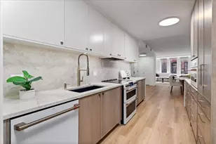 39 E Schiller St, Chicago, IL 60610 - Photo 9