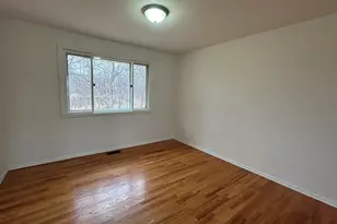 235 Quincy Ct, Schaumburg, IL 60193 - Photo 7