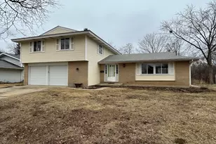 235 Quincy Ct, Schaumburg, IL 60193 - Photo 1