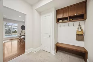 6837 Fieldstone Dr, Burr Ridge, IL 60527 - Photo 15