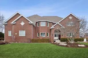 6837 Fieldstone Dr, Burr Ridge, IL 60527 - Photo 1
