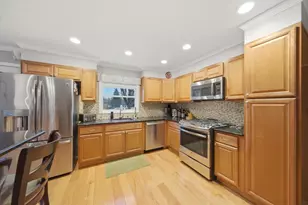 522 Lilac Ct, Round Lake Beach, IL 60073 - Photo 11