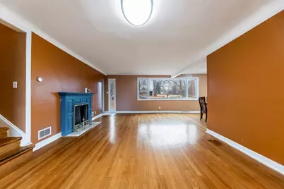 17956 Sacramento Avenue, Homewood, IL 60430 - Photo 3