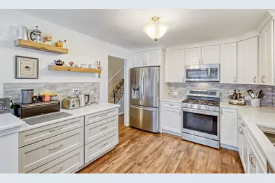 205 Cambridge Lane, Bloomingdale, IL 60108 - Photo 9