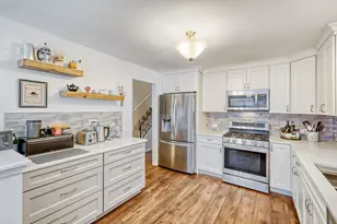 205 Cambridge Ln, Bloomingdale, IL 60108 - Photo 9