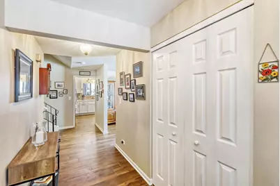 205 Cambridge Lane, Bloomingdale, IL 60108 - Photo 5