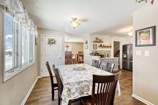 205 Cambridge Ln, Bloomingdale, IL 60108 - Photo 11