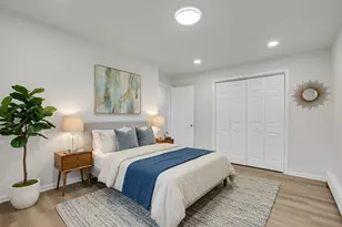 8634 W Summerdale Ave, Chicago, IL 60656 - Photo 5