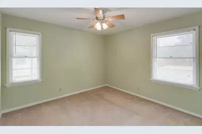 19 N East Avenue, South Elgin, IL 60177 - Photo 7