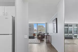 330 W Diversey Pkwy, Chicago, IL 60657 - Photo 9