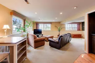 2819 N Kennicott Ave, Arlington Heights, IL 60004 - Photo 17