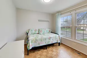 2819 N Kennicott Ave, Arlington Heights, IL 60004 - Photo 13