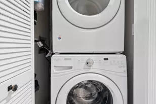 2248 W Foster Ave, Chicago, IL 60625 - Photo 21