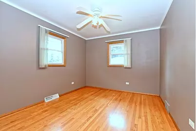 9416 S 80th Court, Hickory Hills, IL 60457 - Photo 15