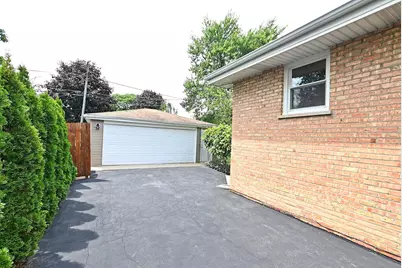 9416 S 80th Court, Hickory Hills, IL 60457 - Photo 25