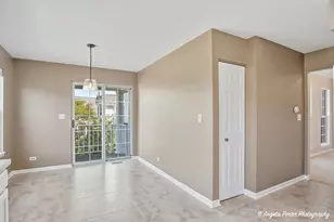 816 Kalamazoo Cir, Vernon Hills, IL 60061 - Photo 15