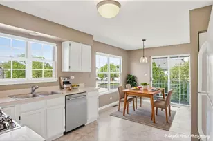 816 Kalamazoo Cir, Vernon Hills, IL 60061 - Photo 9