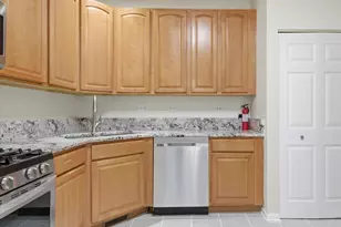 399 Pine Lake Cir, Vernon Hills, IL 60061 - Photo 29