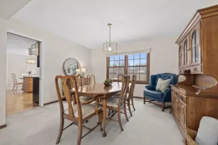 1532 Swallow St, Naperville, IL 60565 - Photo 9