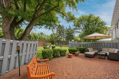 1532 Swallow Street, Naperville, IL 60565 - Photo 33